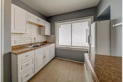 27 E Milton #2, Hazel Park, MI 48030 - Photo 8