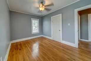 27 E Milton, Hazel Park, MI 48030 - Photo 2