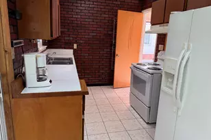 607 E North St, Albion, MI 49224 - Photo 6