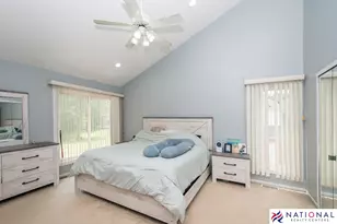 37709 Glengrove Dr, Farmington, MI 48331 - Photo 26