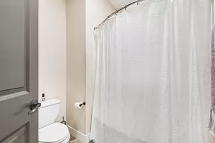 3255 Stormy Creek Dr SE, Grand Rapids, MI 49512 - Photo 18