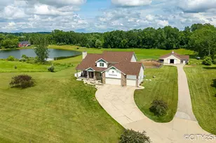 604 28th Ave, Hudsonville, MI 49426 - Photo 2