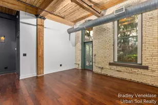 940 Monroe Ave NW, Grand Rapids, MI 49503 - Photo 4