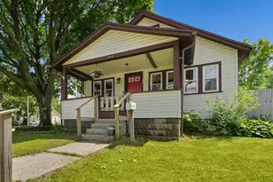 924 Spencer St NE, Grand Rapids, MI 49505 - Photo 2