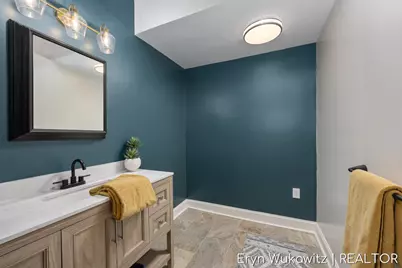 409 6 Mile Road NW, Comstock Park, MI 49321 - Photo 28