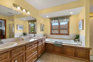 8259 Golfside Dr, Jenison, MI 49428 - Photo 24