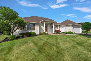 8259 Golfside Dr, Jenison, MI 49428 - Photo 2