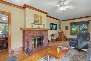 560 State St, Holland, MI 49423 - Photo 4