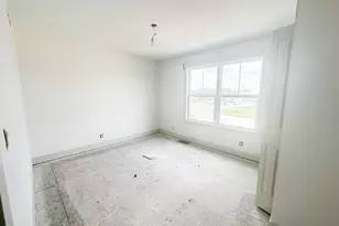 8305 Eagle Peak Dr, Jenison, MI 49428 - Photo 14