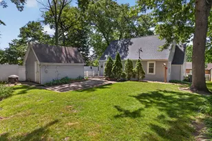 732 Lawrence St, Jackson, MI 49203 - Photo 36