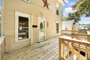 301 W Montcalm St, Greenville, MI 48838 - Photo 6