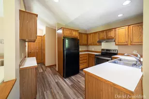 624 S 160th Ave, Holland, MI 49423 - Photo 12