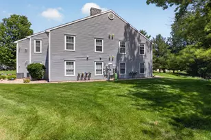 864 W Barrington Cir, Jackson, MI 49203 - Photo 26