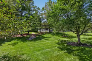 864 W Barrington Cir, Jackson, MI 49203 - Photo 28