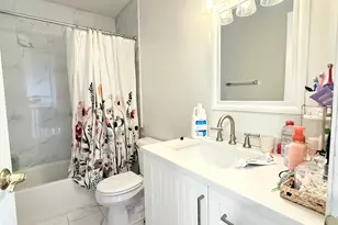 4953 S Ridgeside Cir, Ann Arbor, MI 48105 - Photo 16