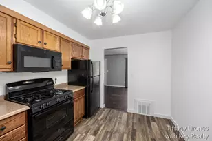3241 Buchanan Ave SW, Grand Rapids, MI 49548 - Photo 8