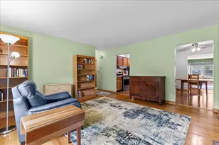 681 Archwood Dr, Ann Arbor, MI 48103 - Photo 4