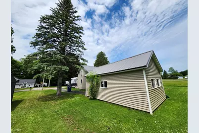 205 S Columbia Avenue, Scottville, MI 49454 - Photo 6