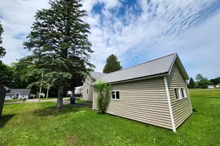 205 S Columbia Ave, Scottville, MI 49454 - Photo 6