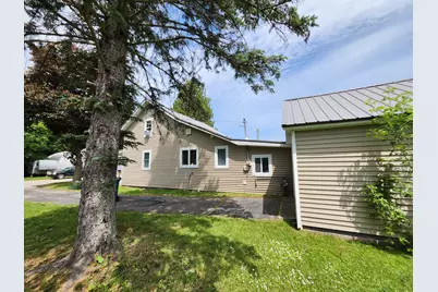 205 S Columbia Avenue, Scottville, MI 49454 - Photo 4