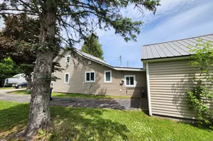 205 S Columbia Ave, Scottville, MI 49454 - Photo 4