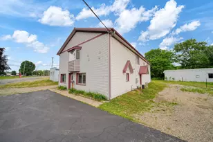 1716 Wildwood Ave, Jackson, MI 49202 - Photo 1