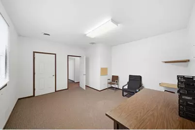 1716 Wildwood Avenue, Jackson, MI 49202 - Photo 22