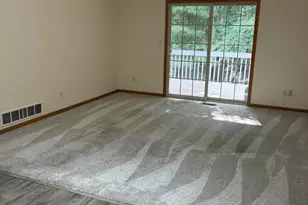 828 Highbanks Dr, Allegan, MI 49010 - Photo 8