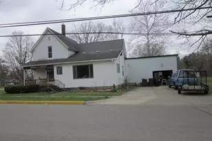 402 Alexander St, Bangor, MI 49013 - Photo 4