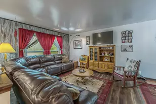 4338 Swarthout Rd, Pinckney, MI 48169 - Photo 6