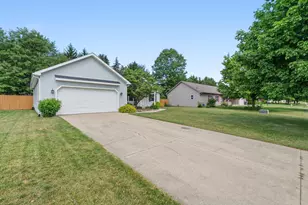 1114 Meadowsweet Ln, Vicksburg, MI 49097 - Photo 36