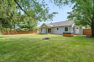 1114 Meadowsweet Ln, Vicksburg, MI 49097 - Photo 32