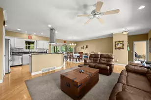 4823 Pleasant Meadow Circle, Saint Joseph, MI 49085 - Photo 12