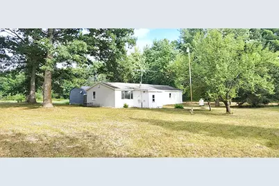 383 W 8 Mile Road, White Cloud, MI 49349 - Photo 8
