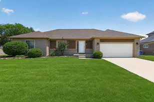33470 Paoletti Dr, Fraser, MI 48026 - Photo 1