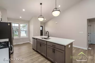 1595 N Village Circle, Kalamazoo, MI 49009 - Photo 8