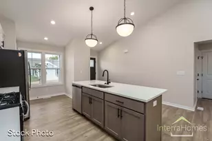 1595 N Village Cir, Kalamazoo, MI 49009 - Photo 8