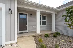 1595 N Village Cir, Kalamazoo, MI 49009 - Photo 4
