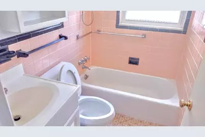 9928 Roseland Street, Livonia, MI 48150 - Photo 12