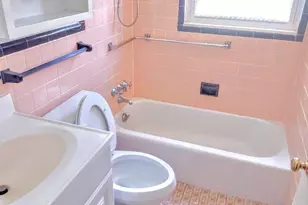 9928 Roseland St, Livonia, MI 48150 - Photo 12