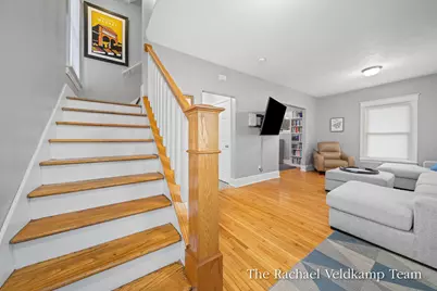 348 Gladstone Drive SE, Grand Rapids, MI 49506 - Photo 8