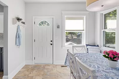 348 Gladstone Drive SE, Grand Rapids, MI 49506 - Photo 16