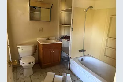 212 W Porter Street, Albion, MI 49224 - Photo 8