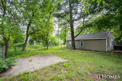 926 Emerson Avenue, Muskegon, MI 49442 - Photo 22