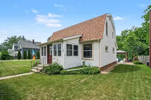 729 S Haven Pl, South Haven, MI 49090 - Photo 4