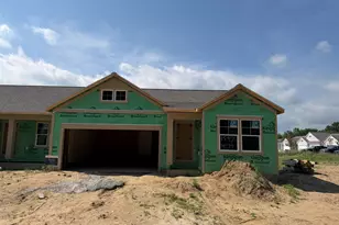 1597 N Village Cir, Kalamazoo, MI 49009 - Photo 2