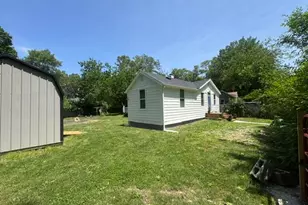 389 Parker Ave, Benton Harbor, MI 49022 - Photo 6