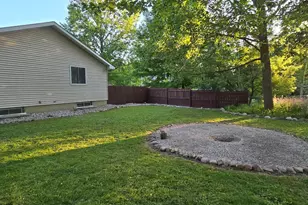 211 Forest St, Marshall, MI 49068 - Photo 10