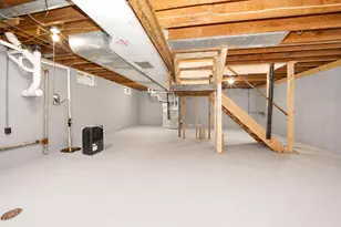 2490 Strathmore St, Kalamazoo, MI 49009 - Photo 14