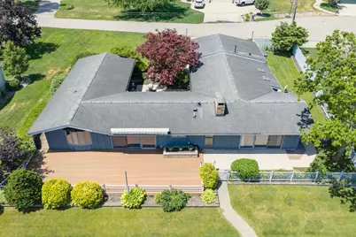 68911 Island Drive, Edwardsburg, MI 49112 - Photo 6